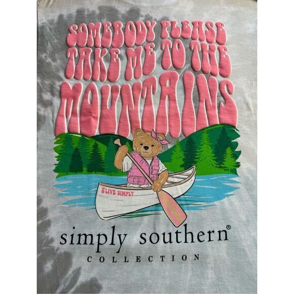 SIMPLY SOUTHERN MEDIUM “TIS THE SEASON” Short Sleeve Tshirt - Picture 2 of 9